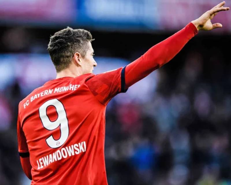 Cầu Thủ Số 9: Biểu Tượng Săn Bàn Và Linh Hồn Hàng Công 4 Robert Lewandowski