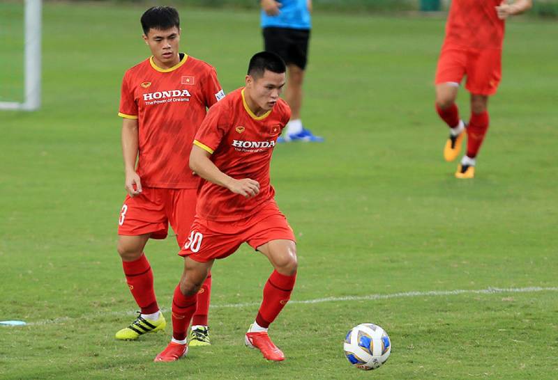 Cầu Thủ Tuấn Hải: Cỗ Máy Chiến Đấu Thầm Lặng Của Việt Nam 3 Vai trò chiến thuật: Cỗ máy hoạt động không mỏi nghỉ