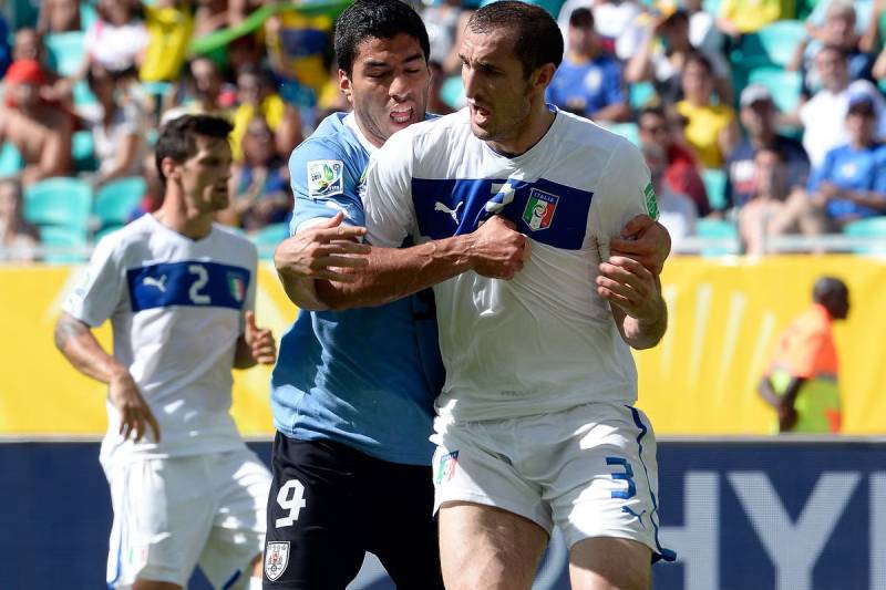 Luis Suárez – Vua scandal và “hàm răng tai tiếng”